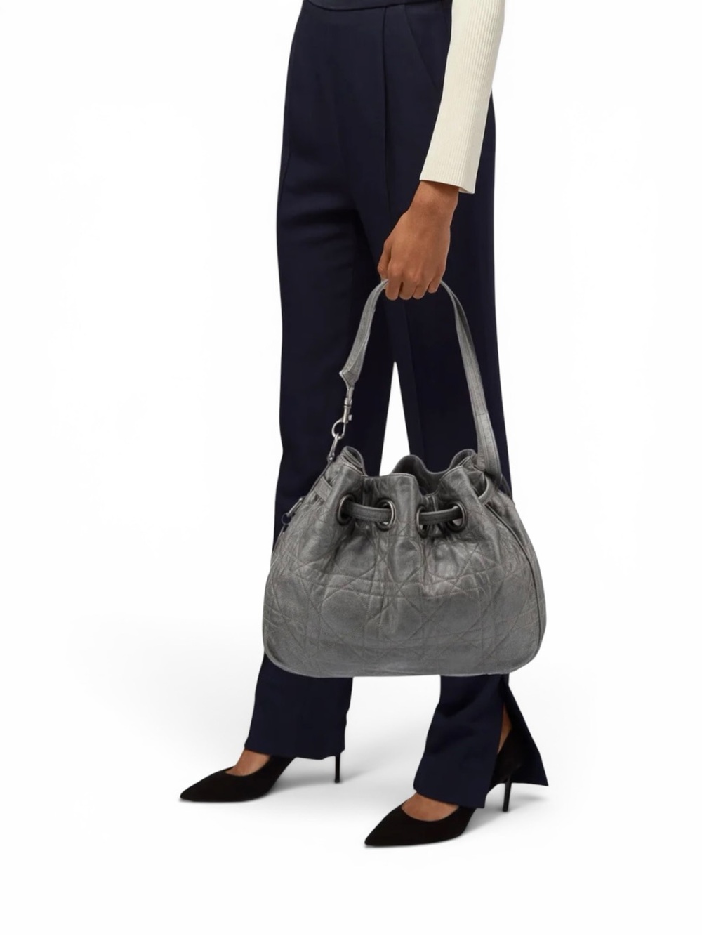 ✨💎VINTAGE💎✨ DIOR Cannage Antique Silver Bucket Bag w/ D Hardware - Picture 1 of 8